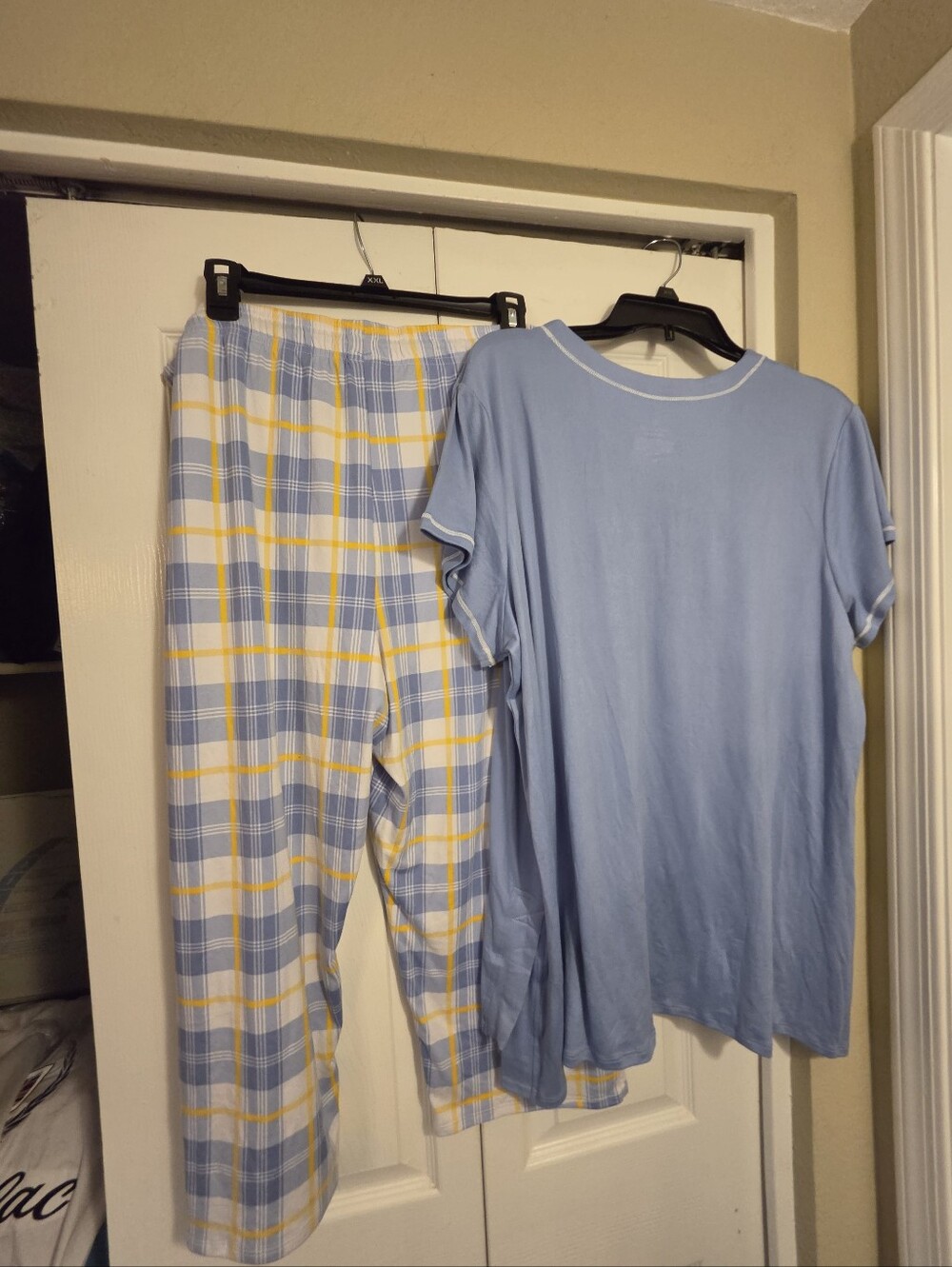 Cuddl Duds Light Blue Tee with Blue and Yellow Plaid Capri Pajama Pants size 1X